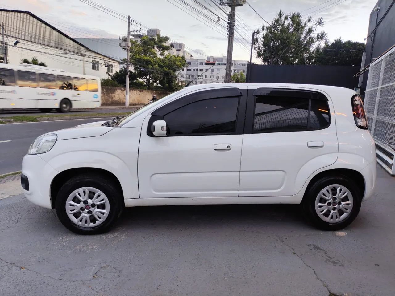 Fiat Uno Evolution 1.4 Fire Flex 8V 5P 2015 - Foto 5