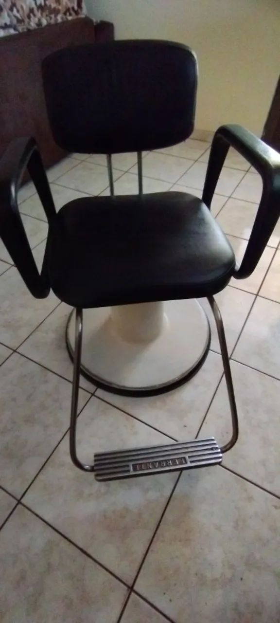 Cadeira de barbeiro  - Foto 3