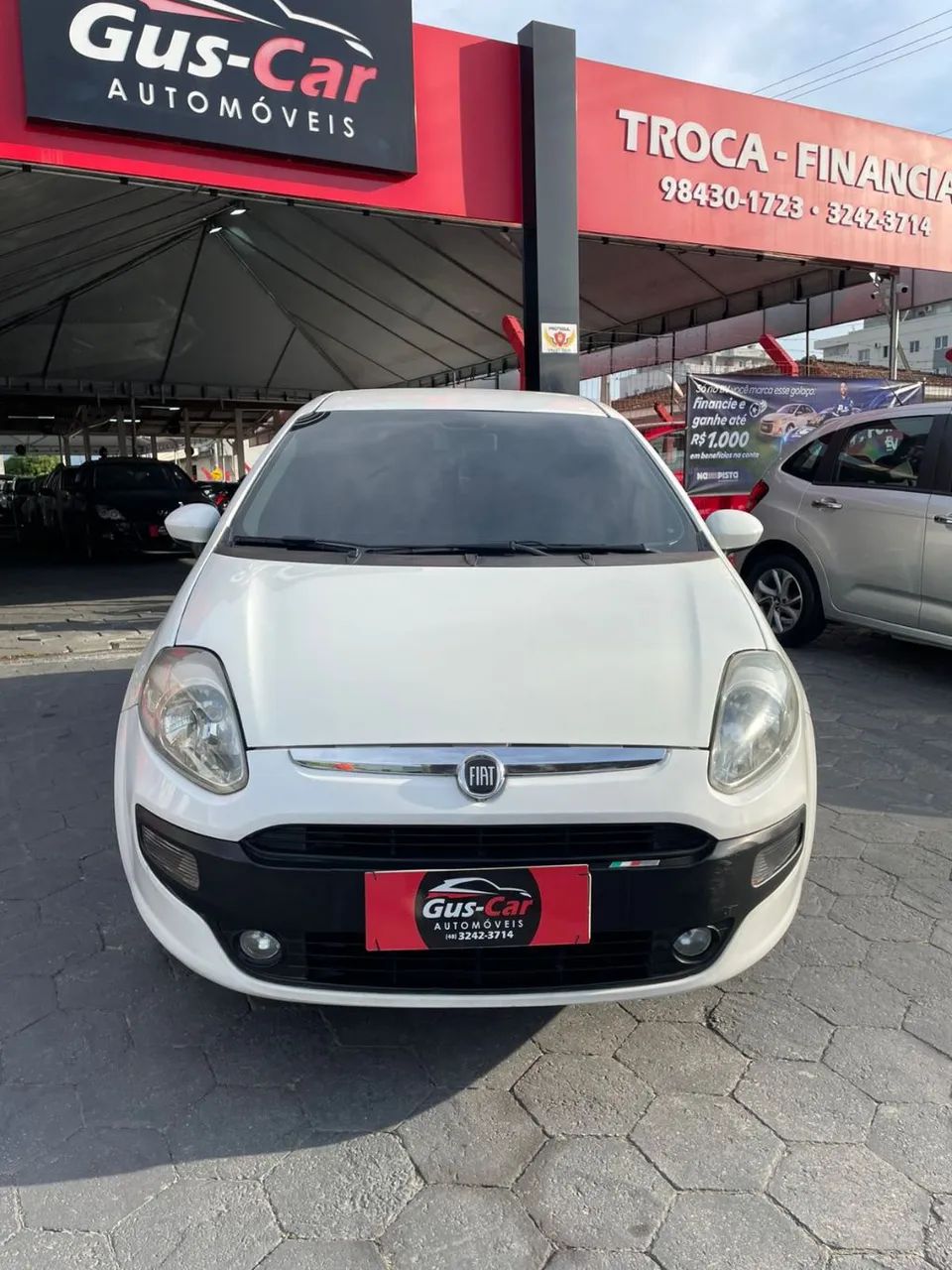 Fiat Punto Attractive 1.4 Fire Flex 8V 5P 2013 - Foto 2