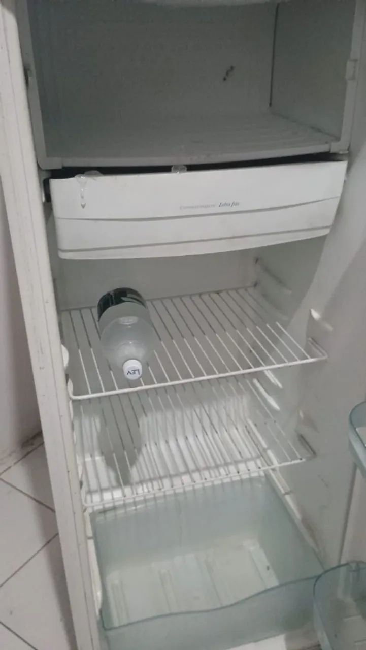 Vendesse uma geladeira  - Foto 4