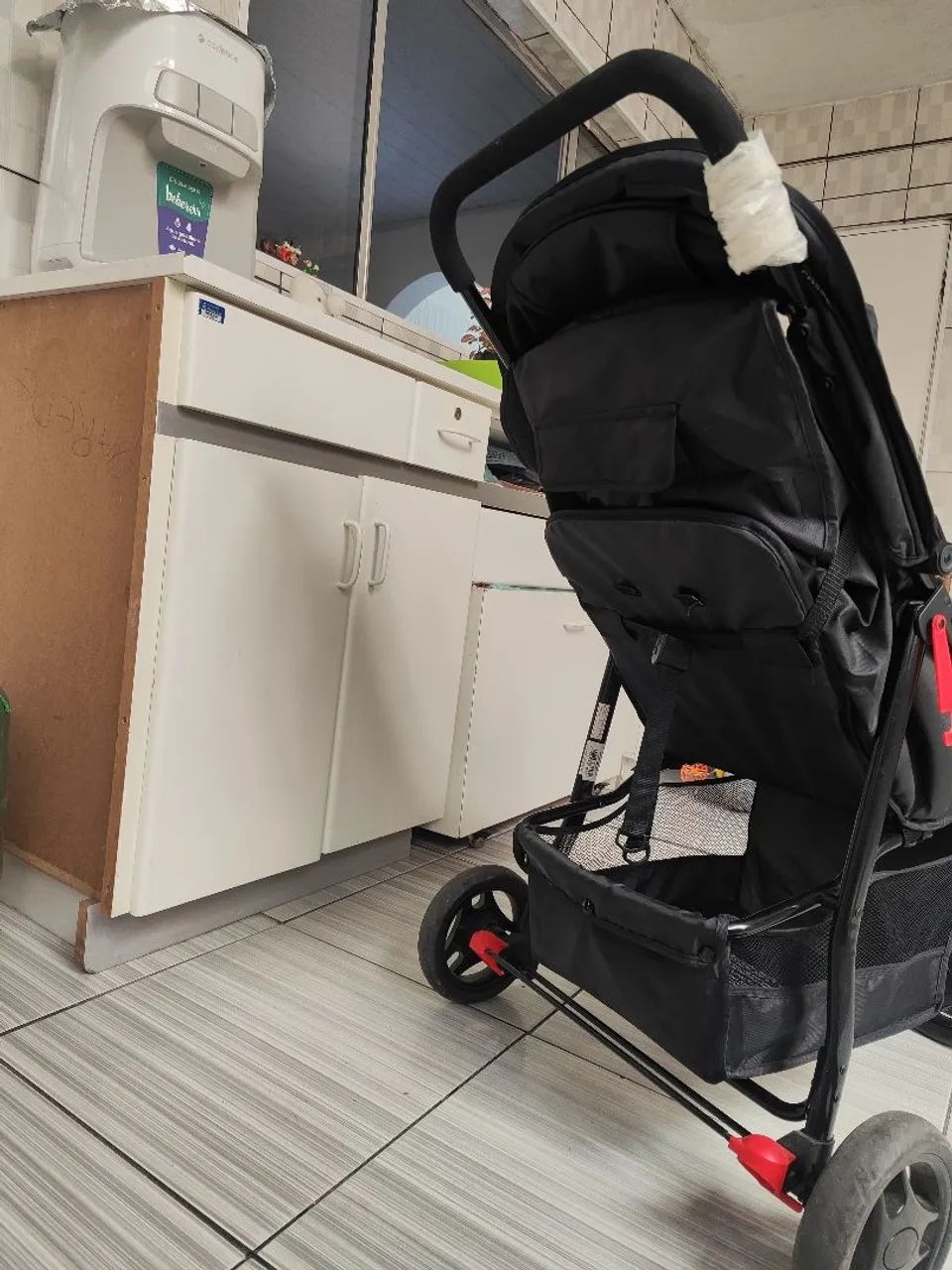 Carrinho de bebê semi novo - Foto 4