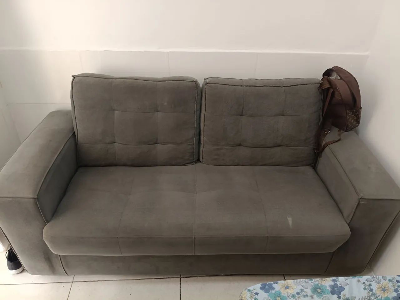Vendo esse sofá de 3 lugares 
