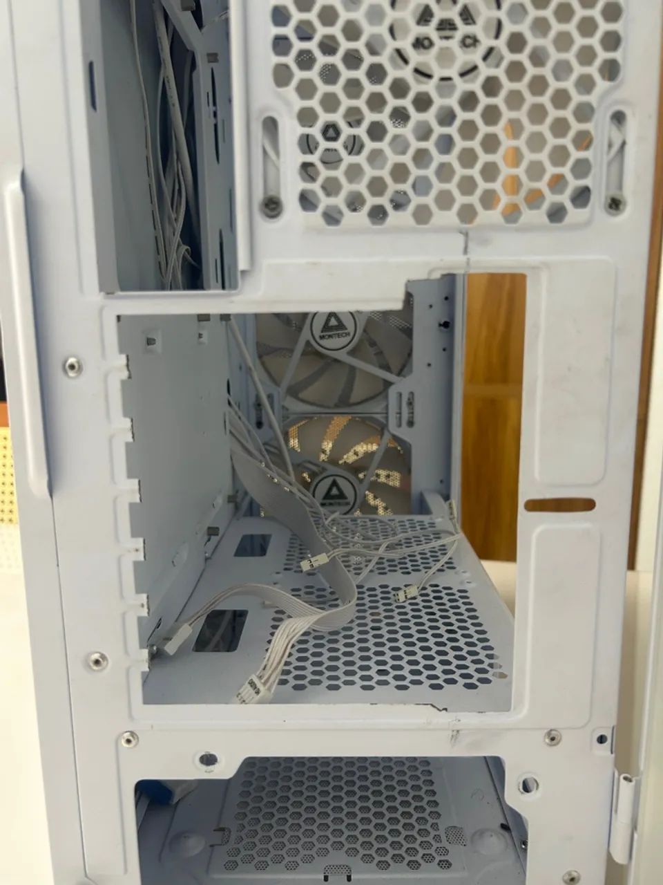 Gabinete Montech X3 Mesh com 4 fans  ( Avaria ) - Foto 2