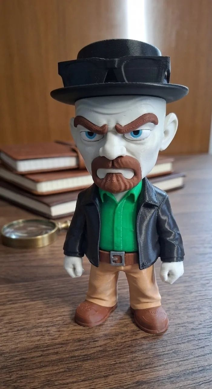 Miniatura Walter White (Heisenberg) - 18cm | Item Decorativo Colecionável - Foto 5