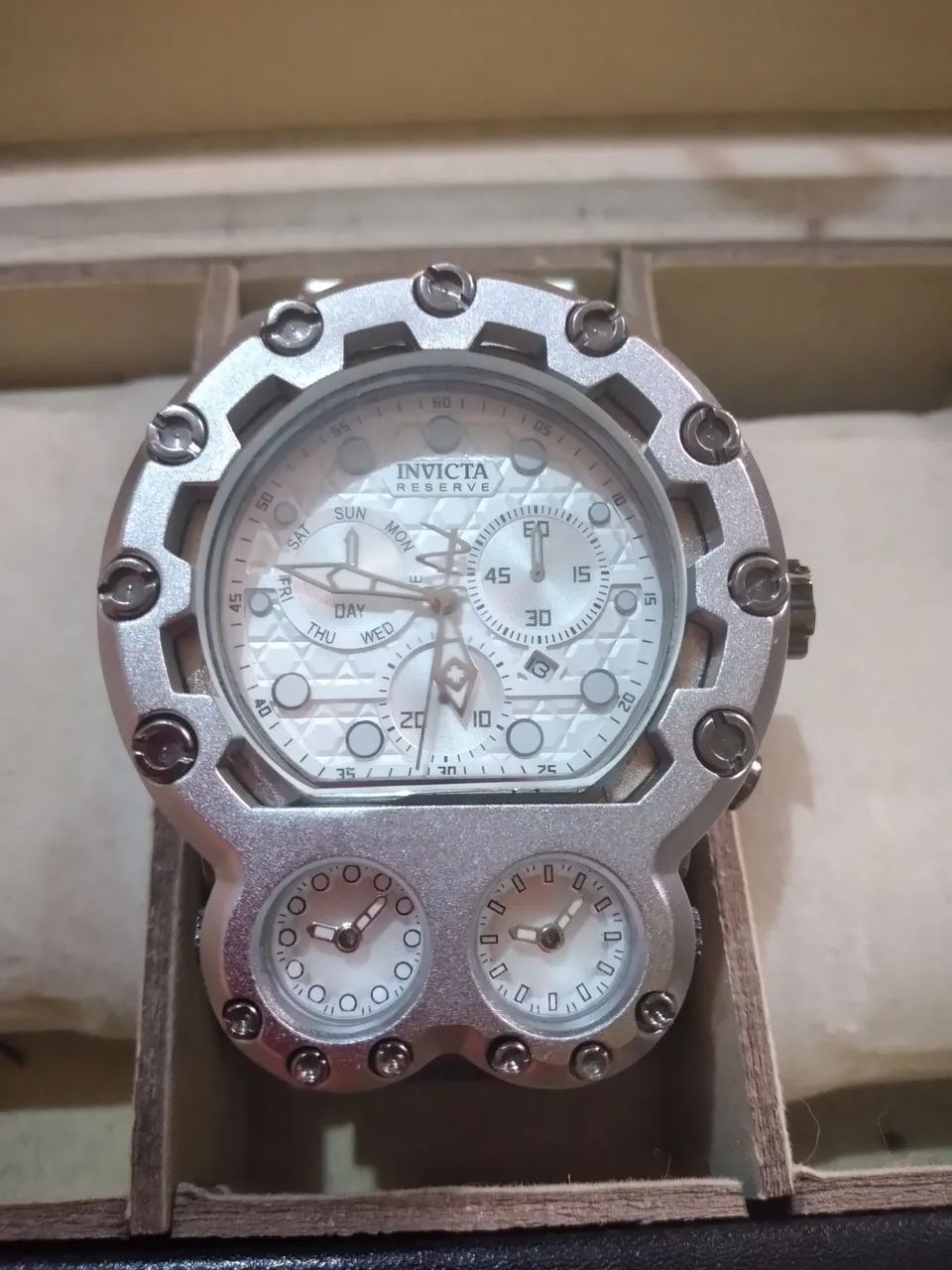 Relógio invicta prata 