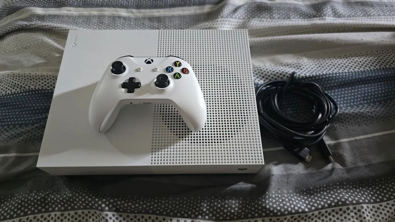 Xbox One S 