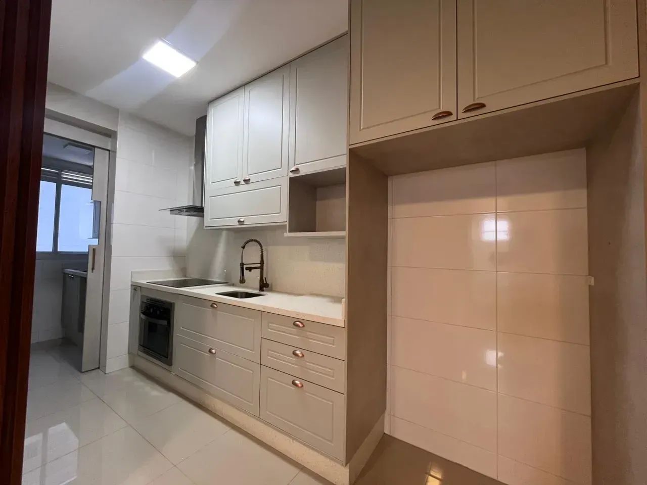 lindo apartamento semi mobiliado na Pedra Branca