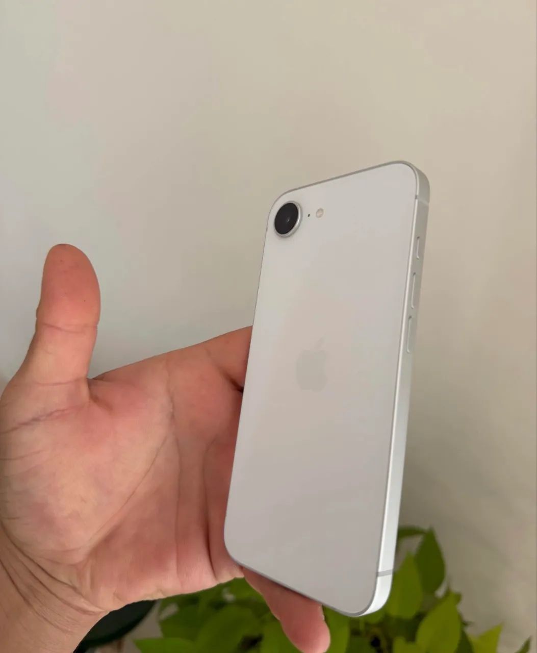 iPhone 16e  - Foto 2