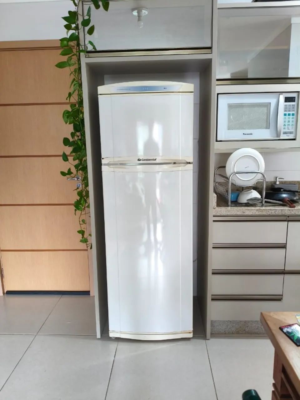 ABAIXOU! Geladeira Continental Duplex 370L