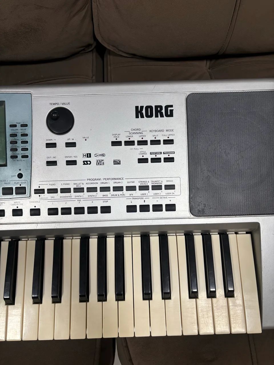 Teclado Korg pa50 - Foto 3