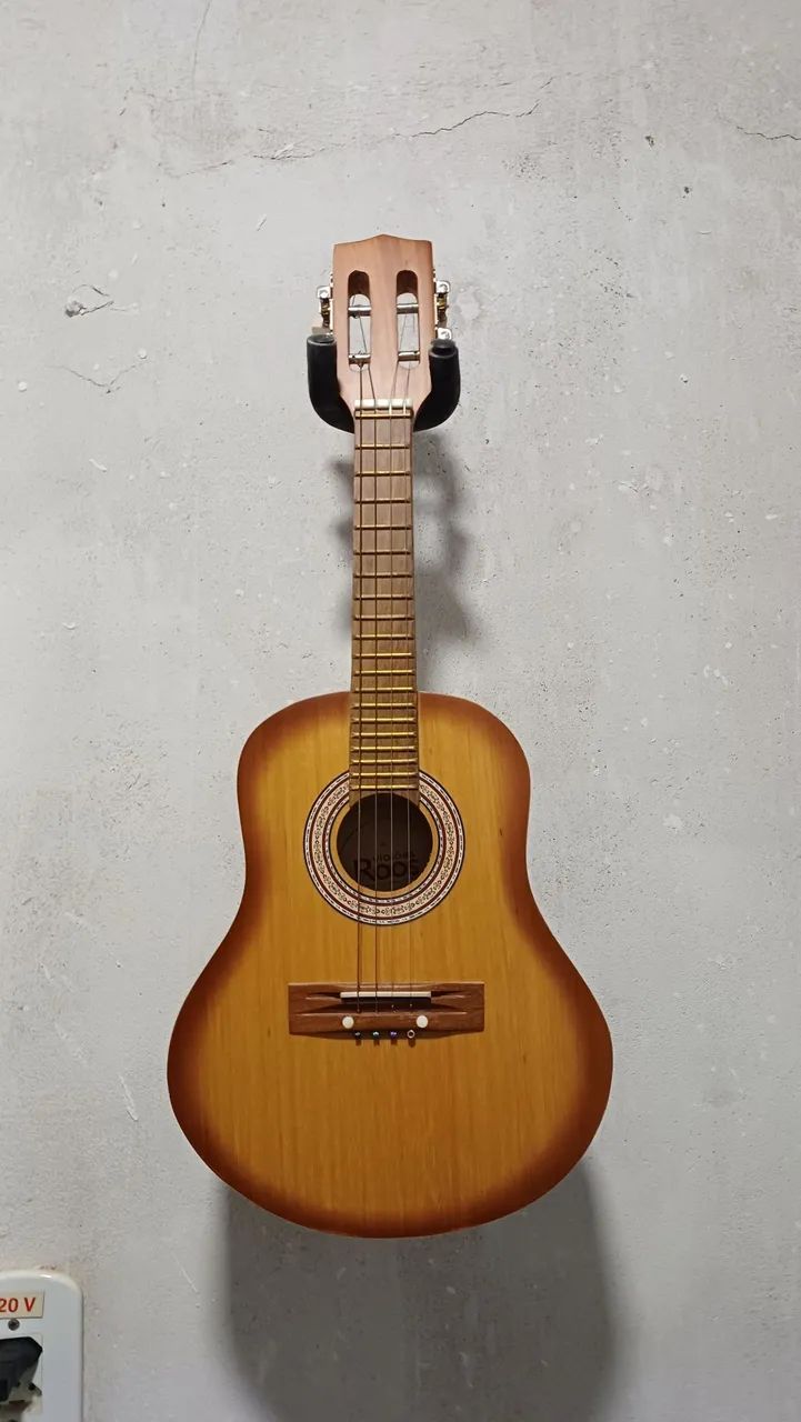 Cavaquinho Em Perfeito Estado
