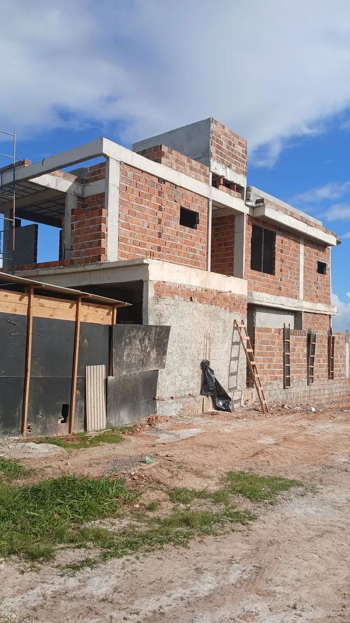 Construções e reformas  .
