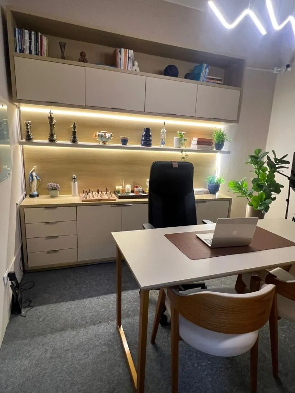 Sala de Escritório Completa (Armário + Mesa)