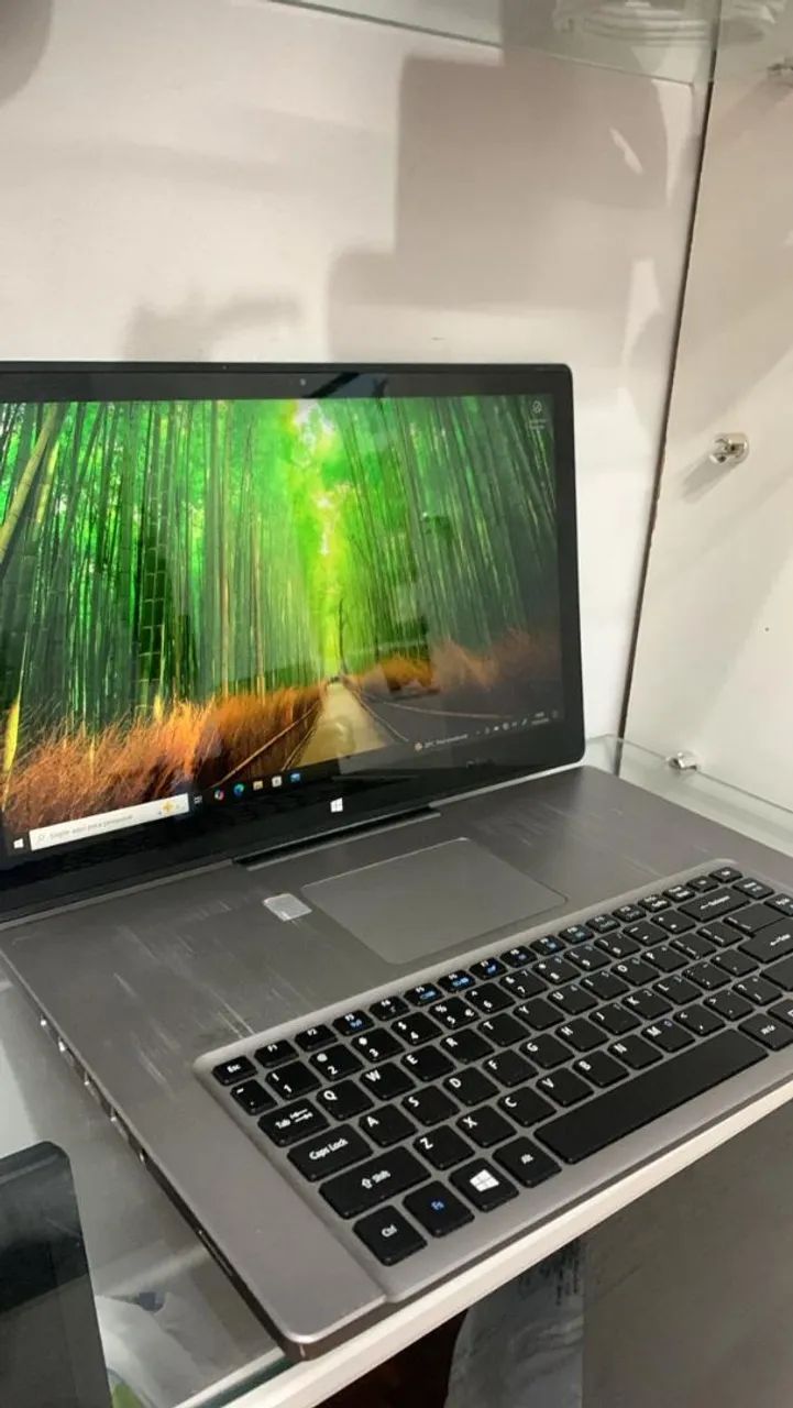 Vendo Notebook Acer R7