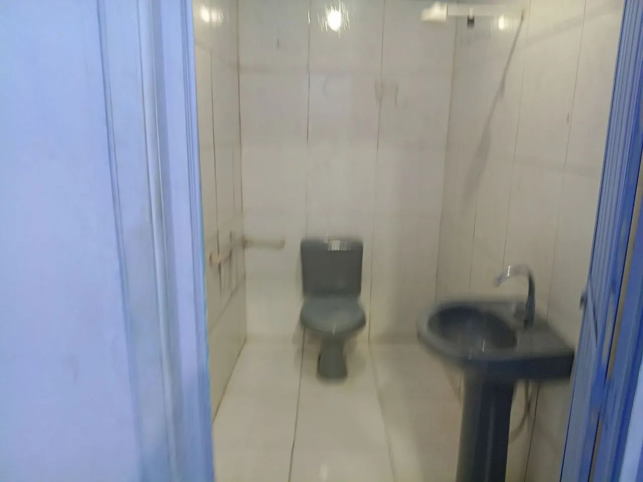 Aluga-se um ponto comercial  - Foto 5