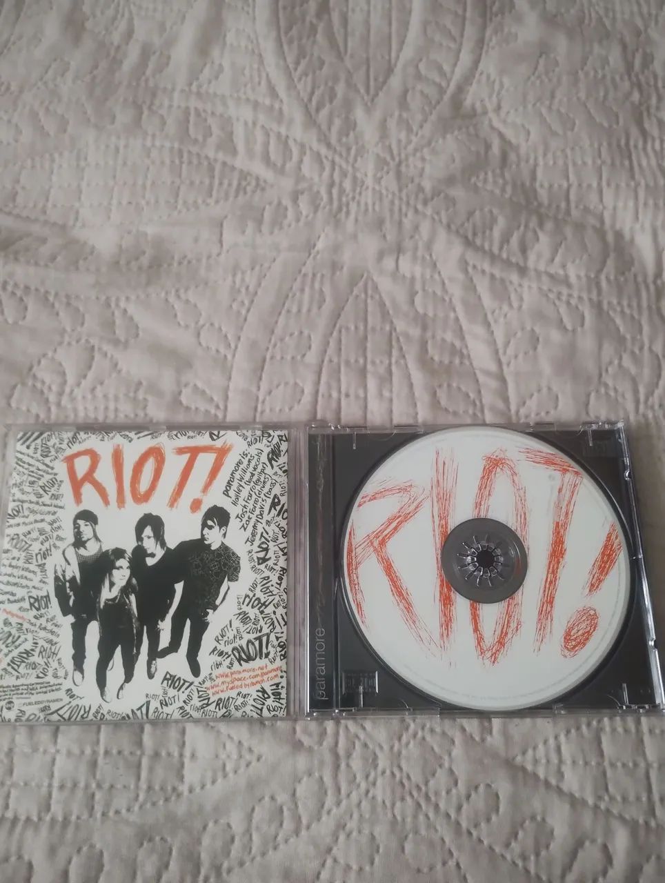 CD RIOT! - PARAMORE - Foto 3