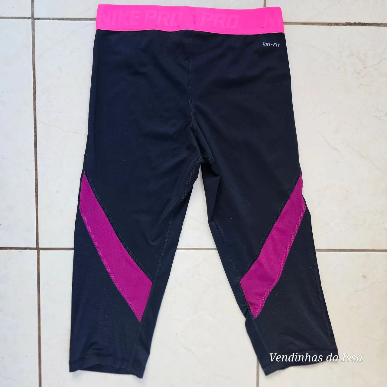 Calça Legging Feminina Capri (3/4) Nike - Linha Nike Pro Dri-FIT - Foto 3