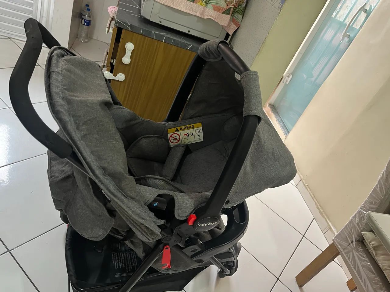 Carrinho Cosco com bebê conforto - Foto 2