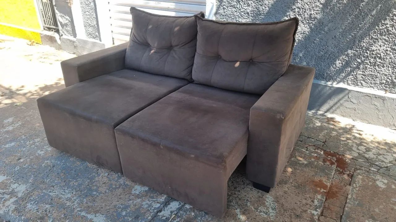 Sofa retrátil bem confortável marcas de uso ((ENTREGO GRATIS)) - Foto 5