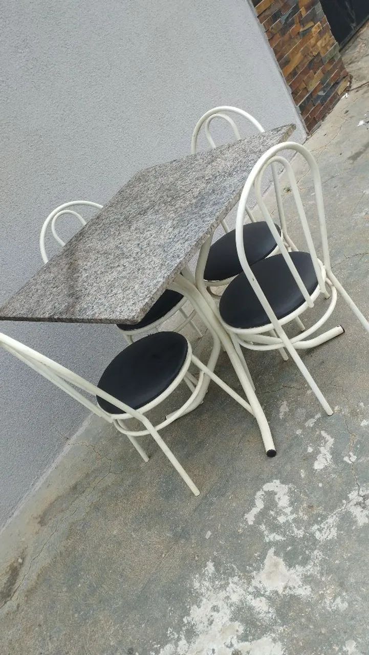 Mesa quadrada 90 x 80 cm com 4 cadeiras  - Foto 4