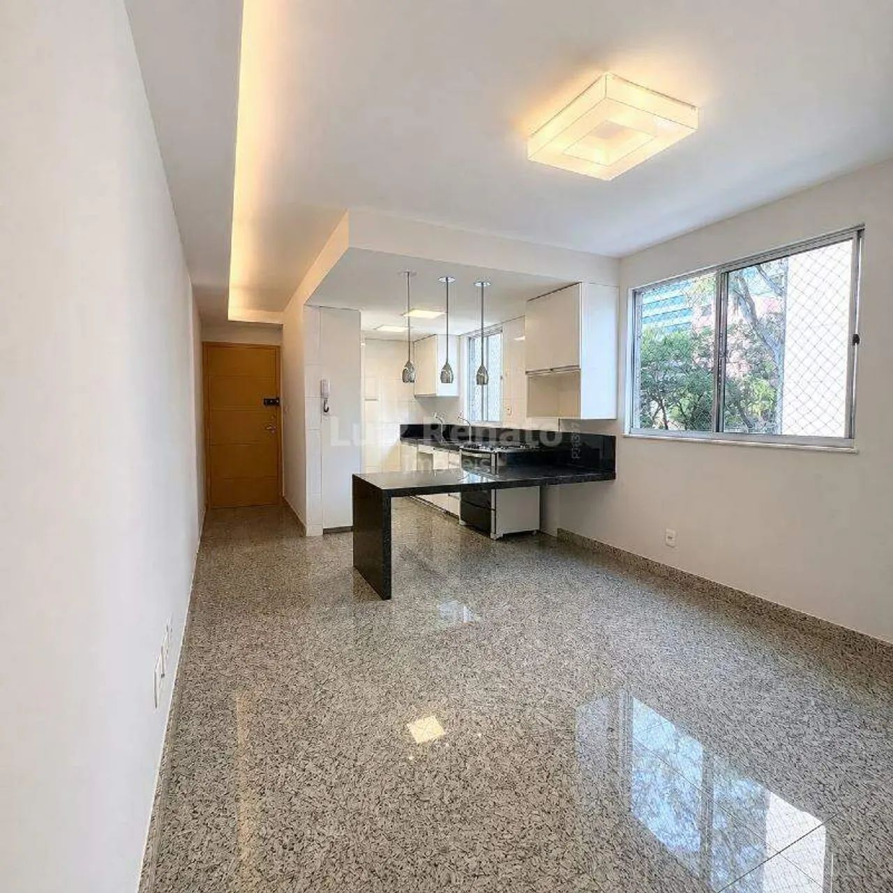Apartamento à venda no bairro Serra