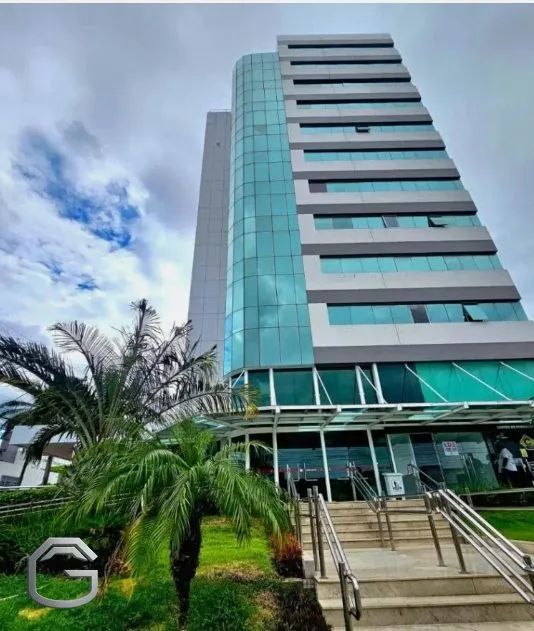 Sala Comercial no Edifício Jorge Leal (Centro) para locação ou venda