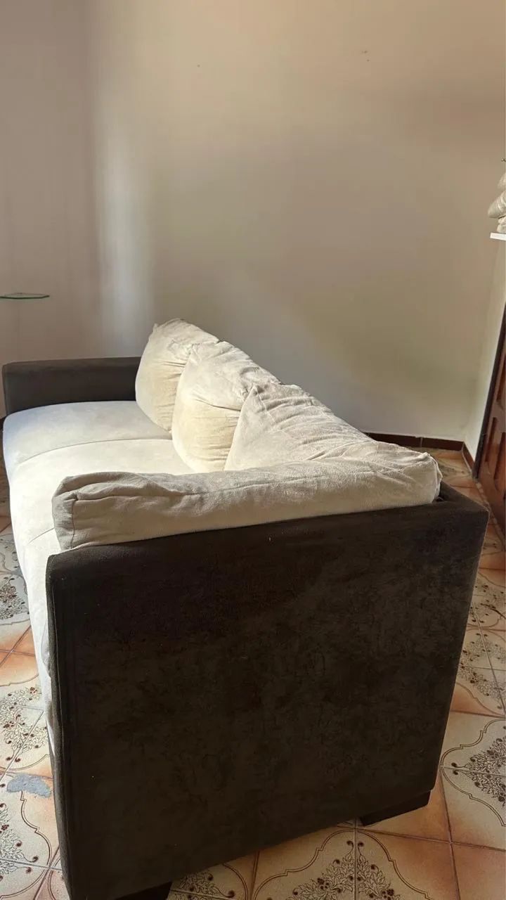 VENDE-SE SOFÁ GRANDE 