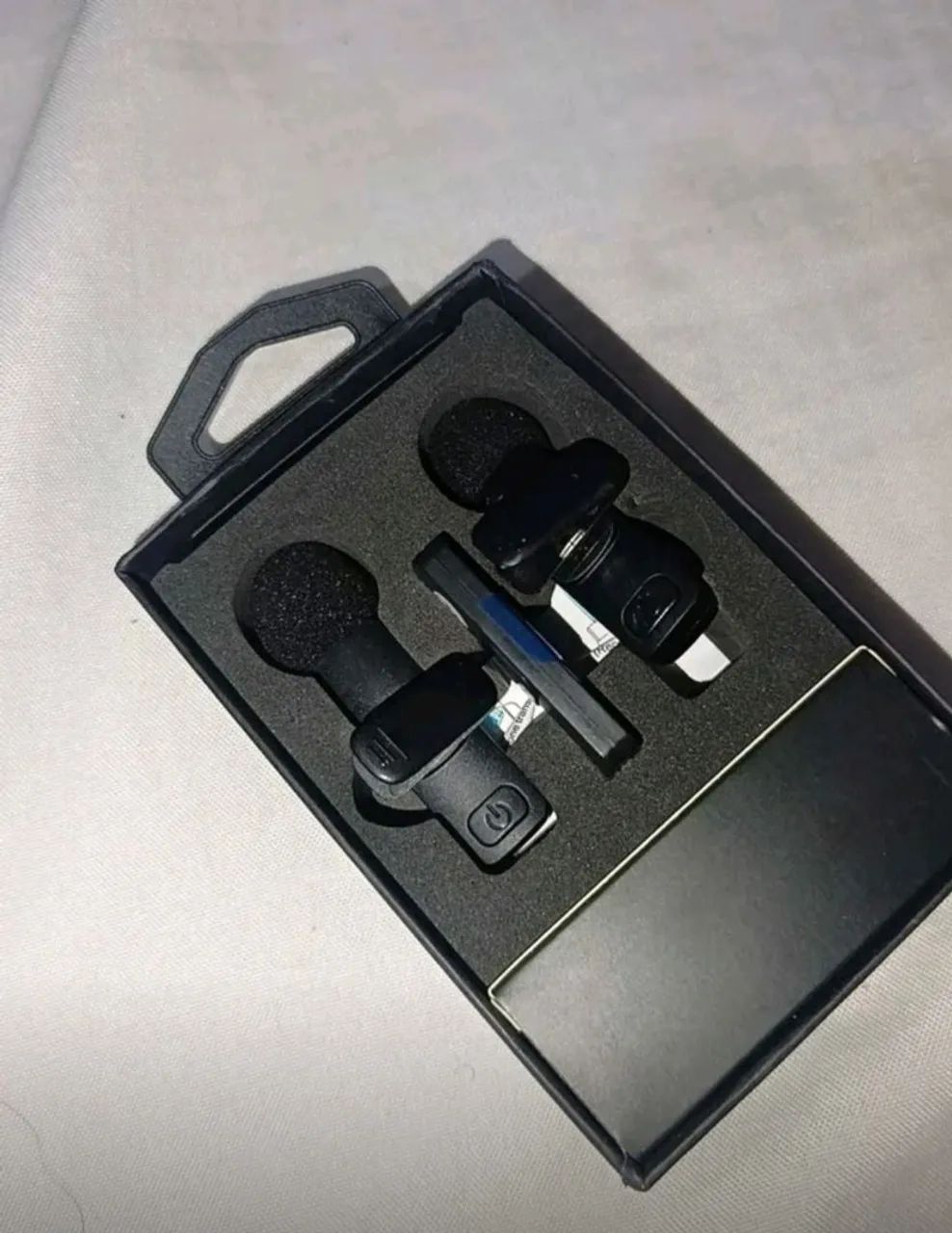 Microfone de lapela sem fio, dois Microfone e um adaptador tipo C - Foto 2