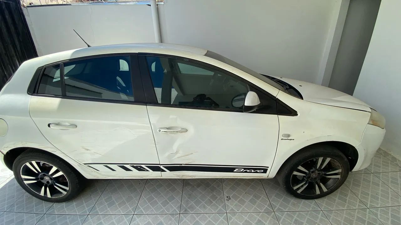 Fiat Bravo Bravo ESSENCE Dualogic 1.8 Flex 16V 5p 2012