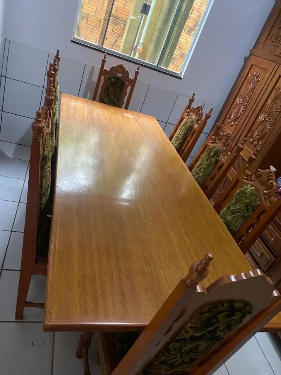 Mesa de madeira de cerejeira + 8 cadeiras - Foto 2