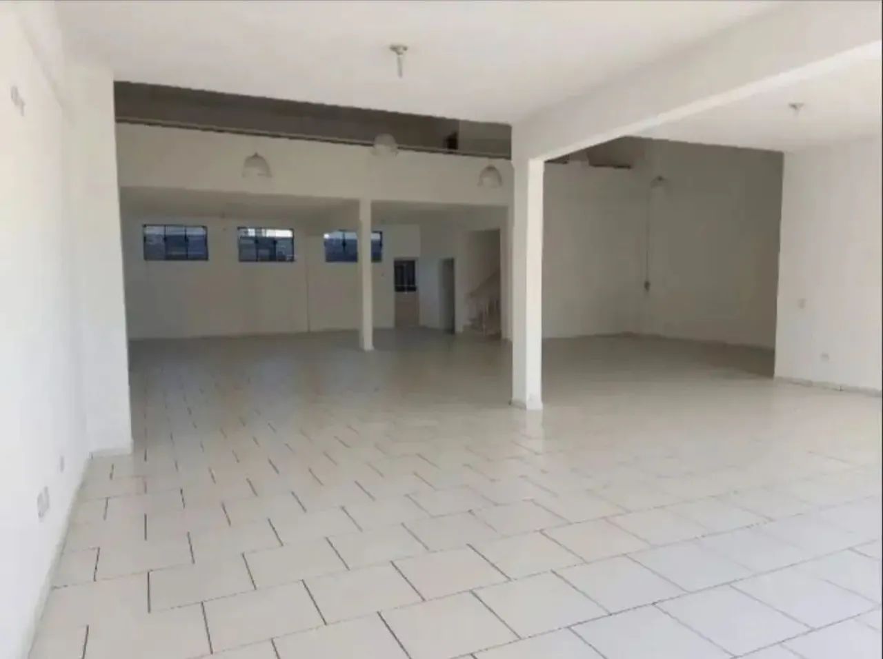 Loja comercial Térrea ao lado da Nichele e Tintas Verginia