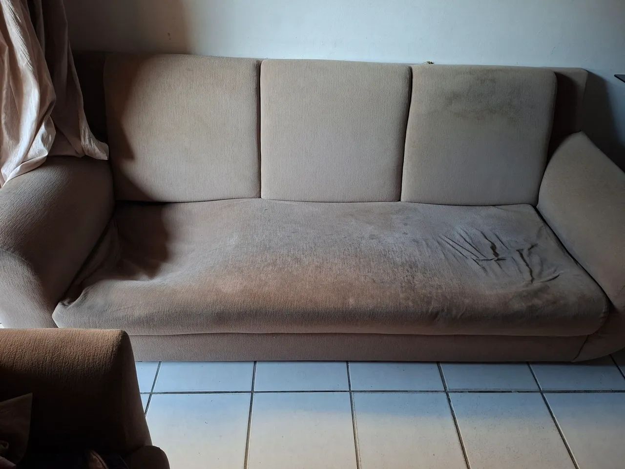 Vendo sofá de 3 lugares usado. - Foto 3