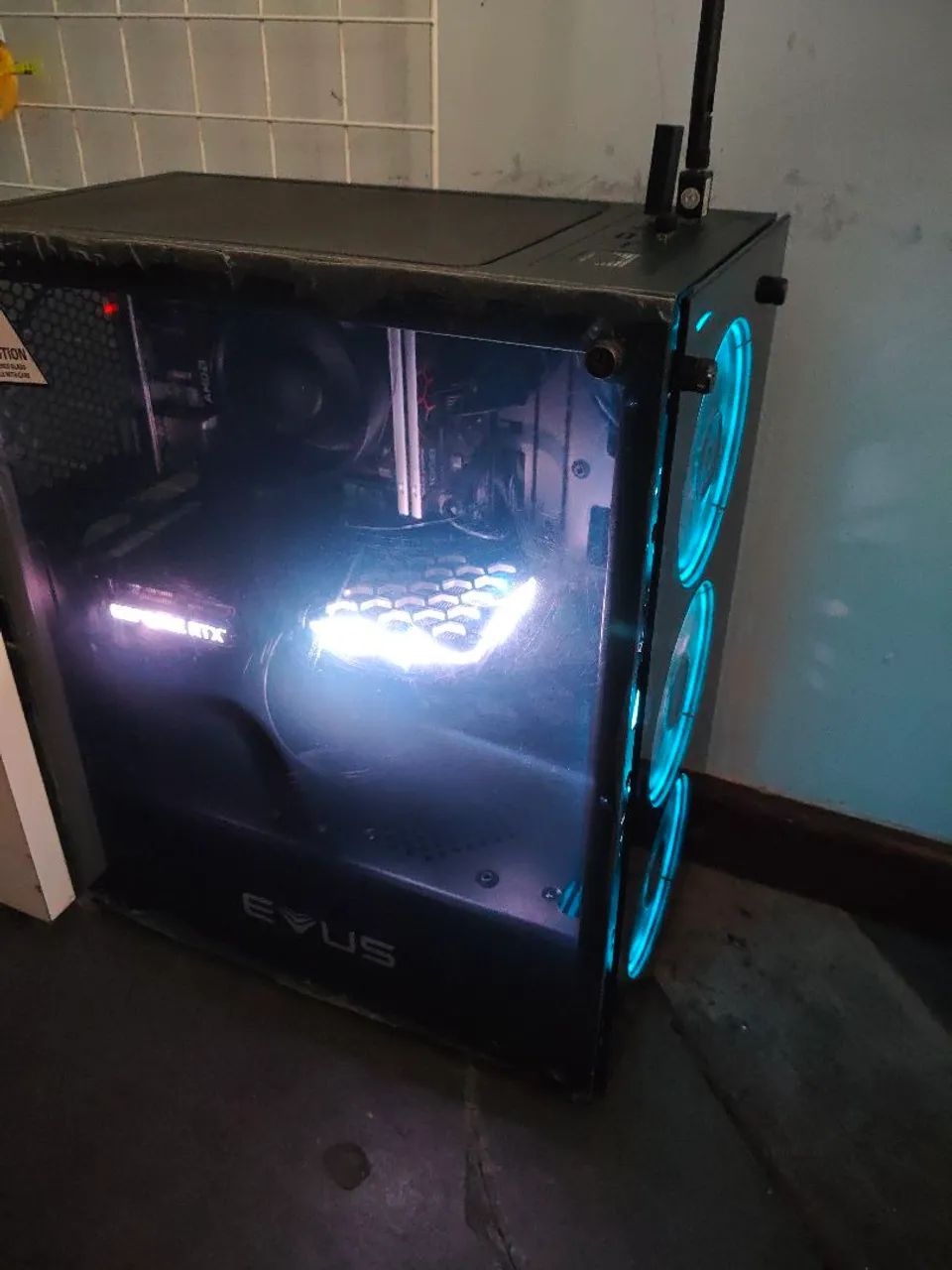 PC Gamer Ryzen 7 5700G + RTX 3060 Ti + 32GB + SSD NVMe 1TB - Alto