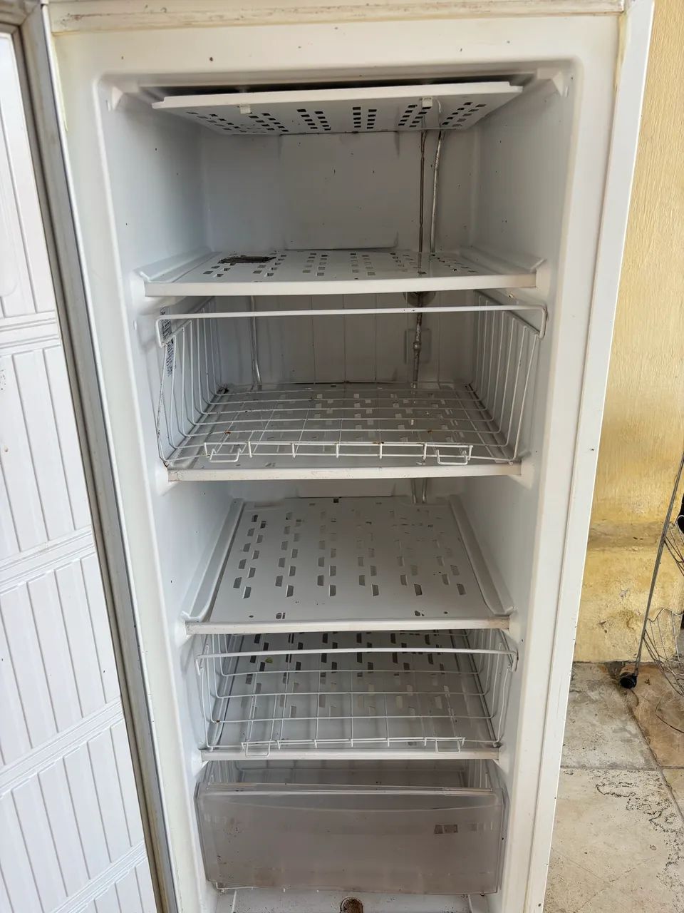 Doação de freezer vertical  - Foto 2