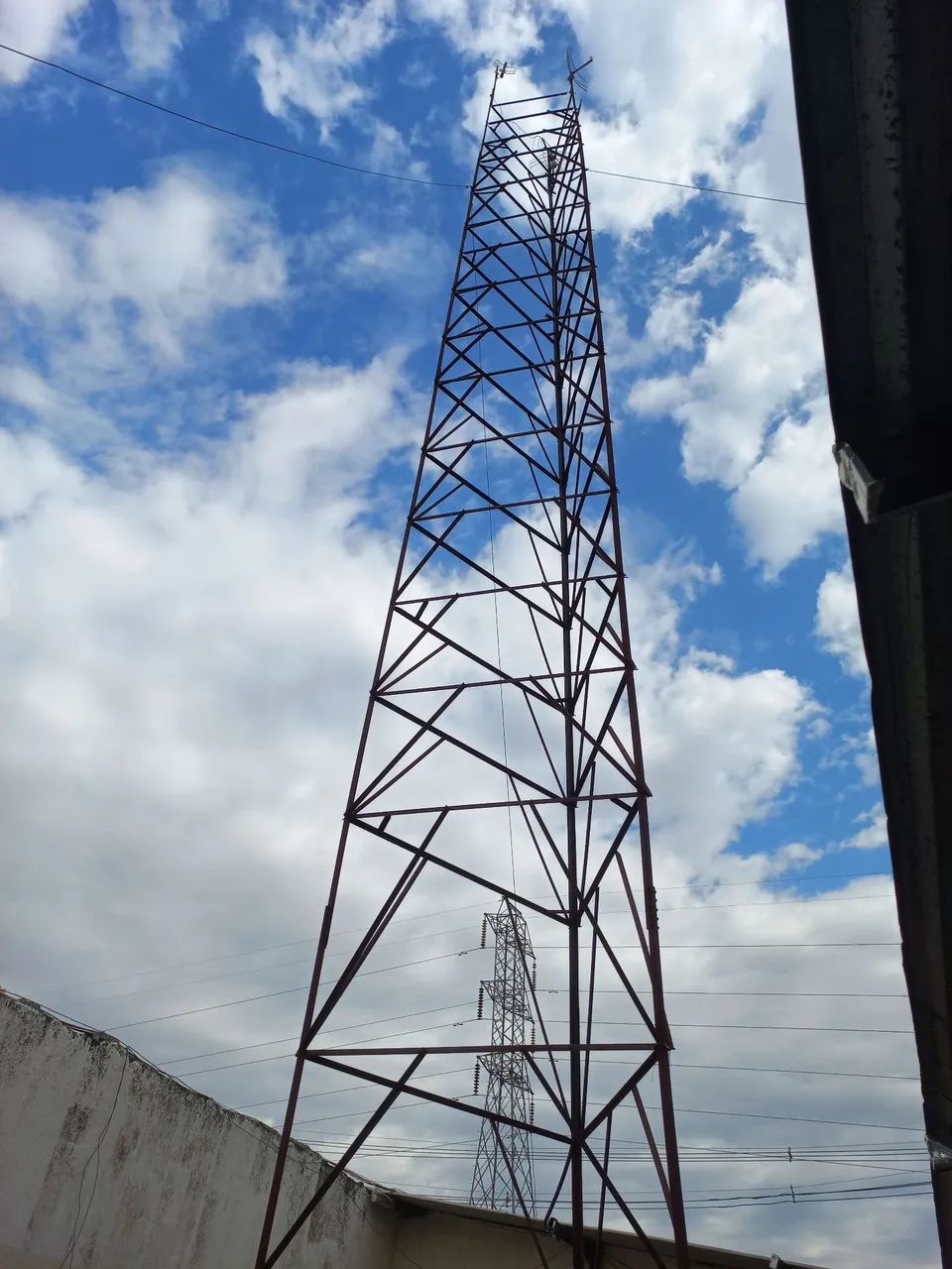 Torre Auto Portante de 15mts excelente para antenas de rádio, Internet via radio
