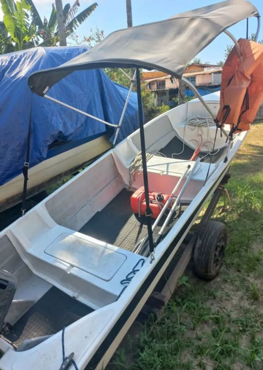 Bote 4,40m com motor evinrude 30hp e carreta 