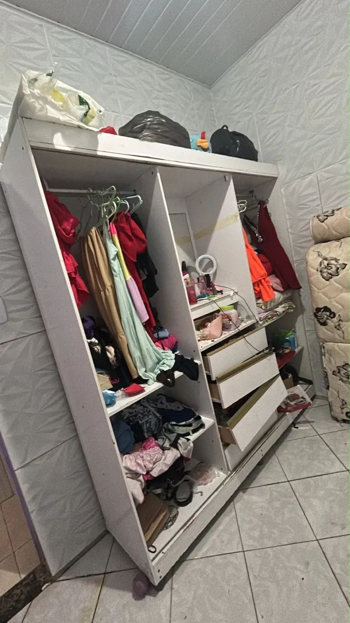 Guarda roupa solteiro 