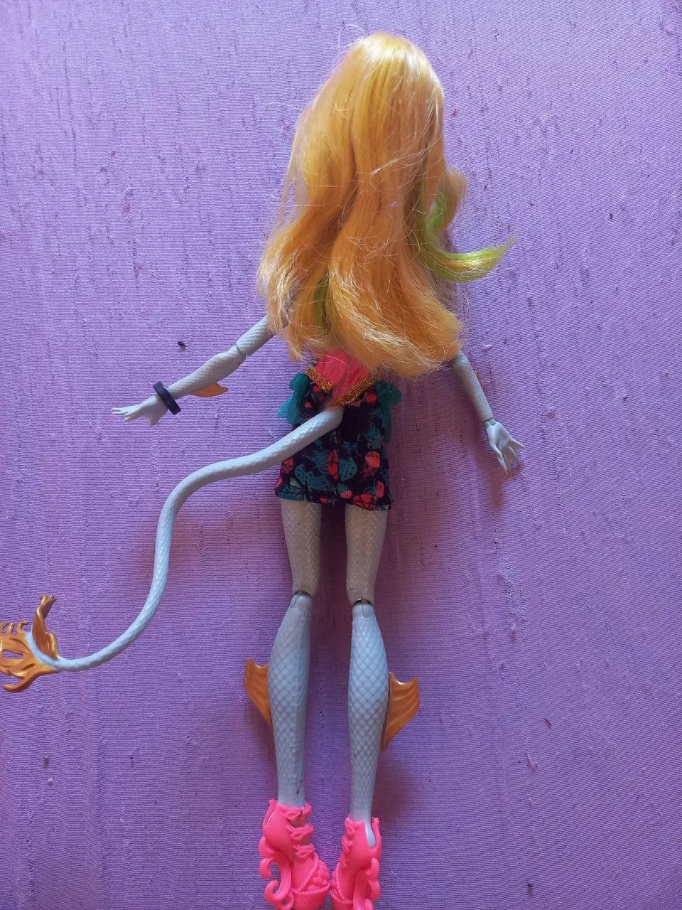 Vendo monster high lagoona fire usada - Foto 4