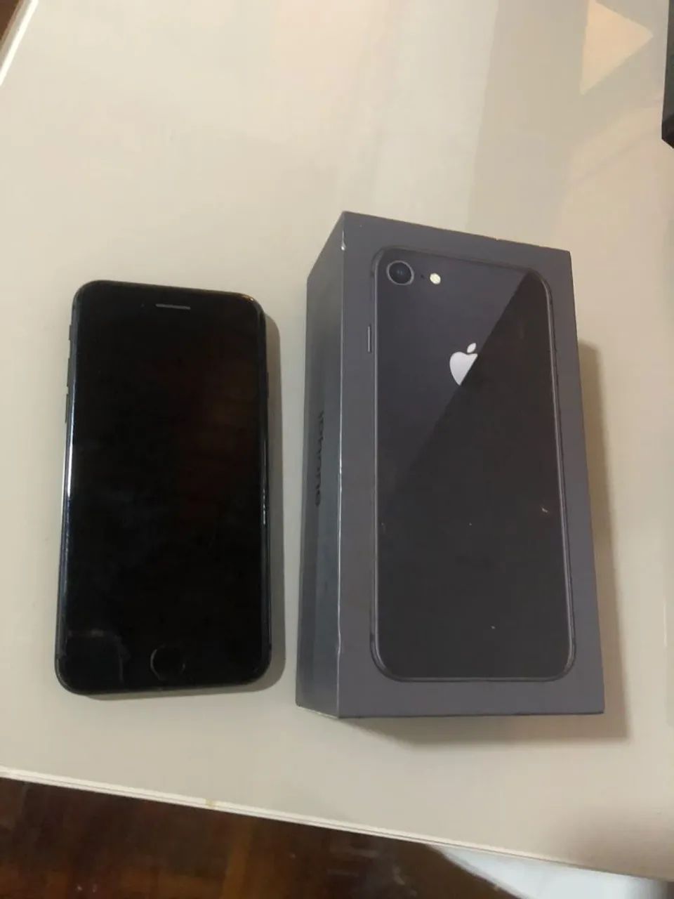 iPhone 8 com detalhes Leia a descrição - Foto 2