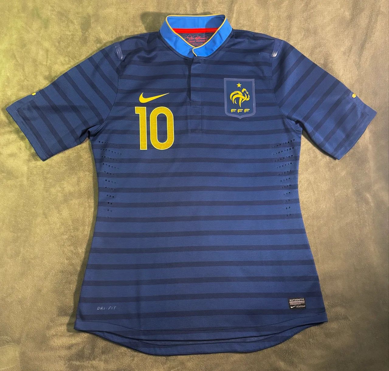 Camisa França 2012 - Modelo jogador - Benzema