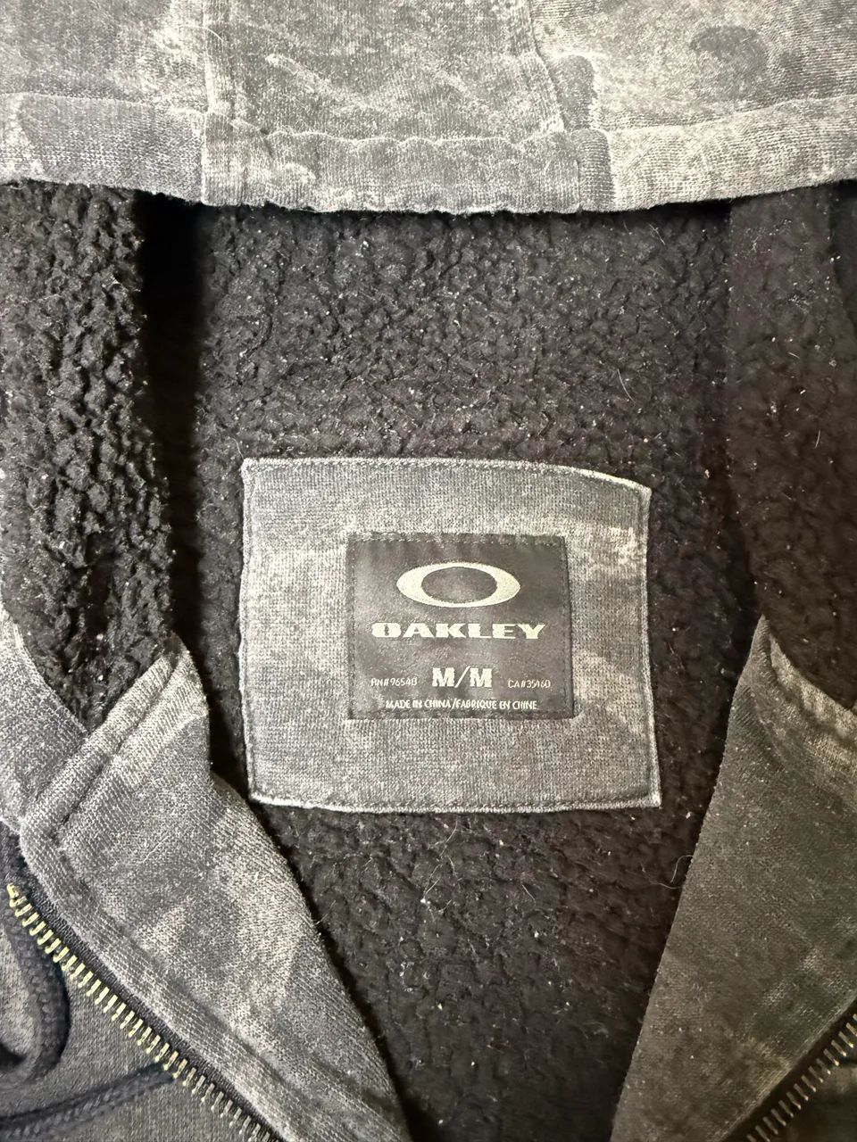 Blusa de moletom oakley camuflado  - Foto 2