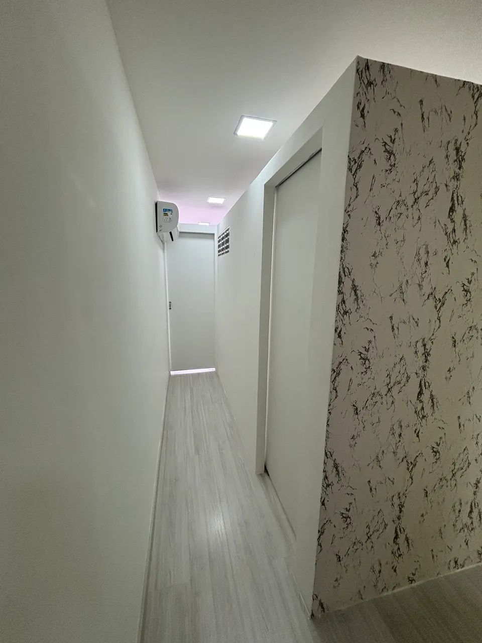 Alugo salas comerciais DHC OFFICES 