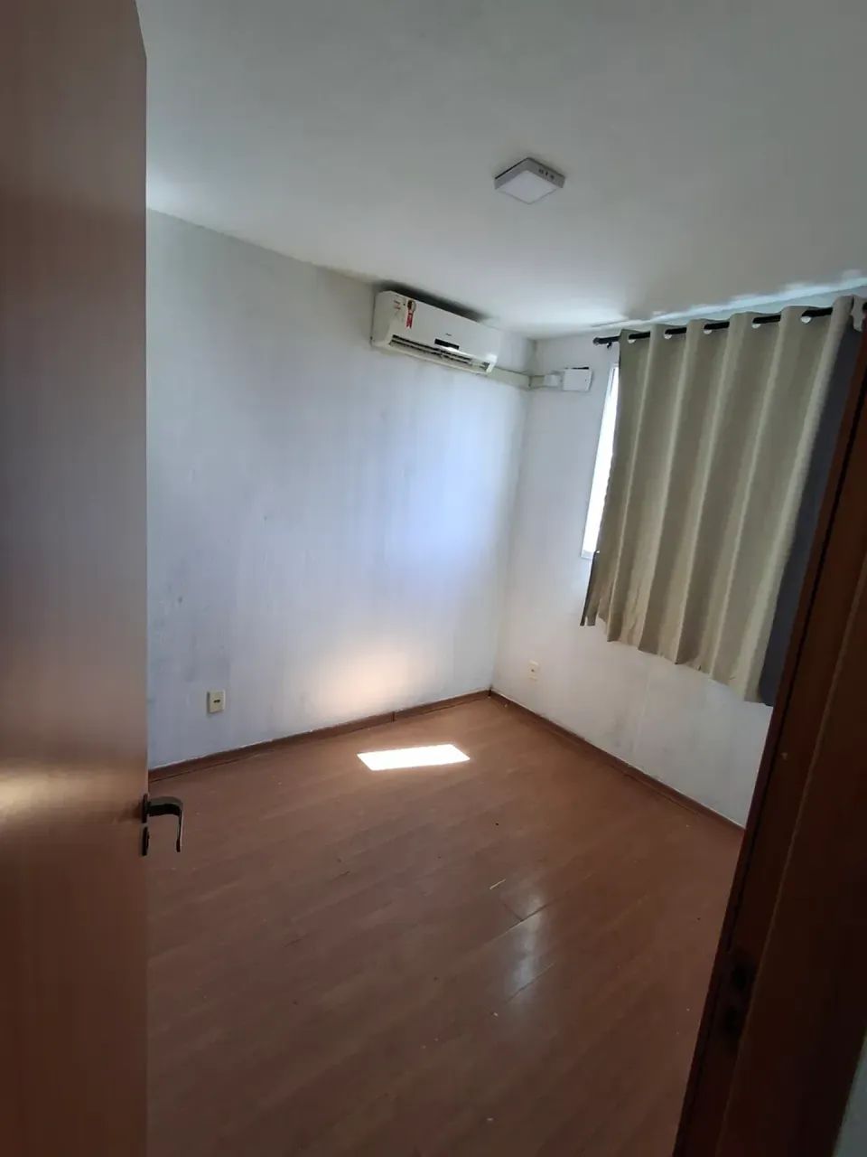 Alogo Apto com Armários e Ar-condicionado , Jd Imperial Cuiabá-MT.