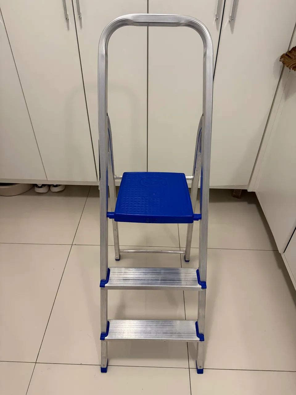 Escada Mor em Alumínio com Plataforma | Suporta 120kg | NOVA - Foto 2