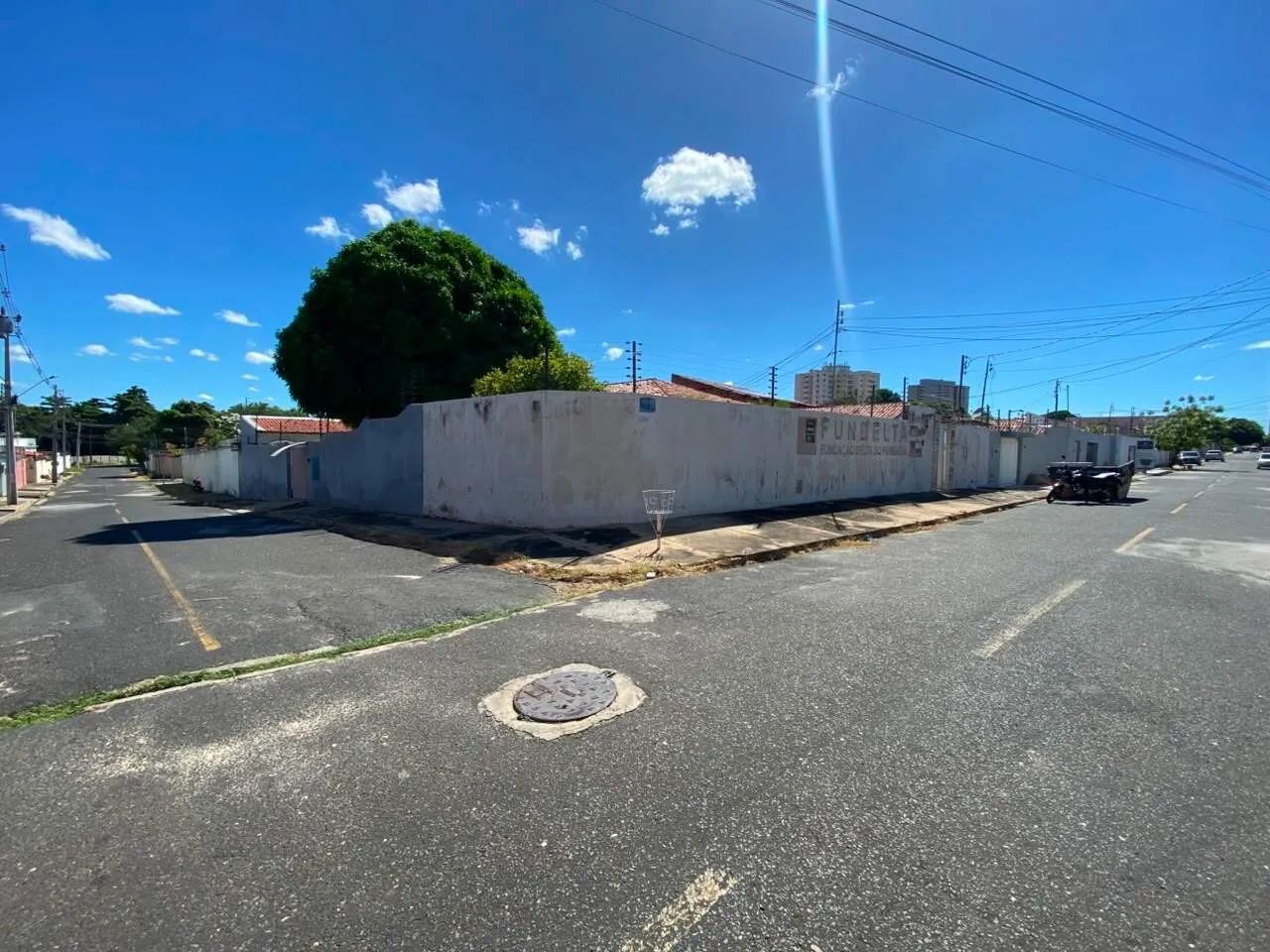 Aluga-se Casa Comercial  Bairro de Fátima