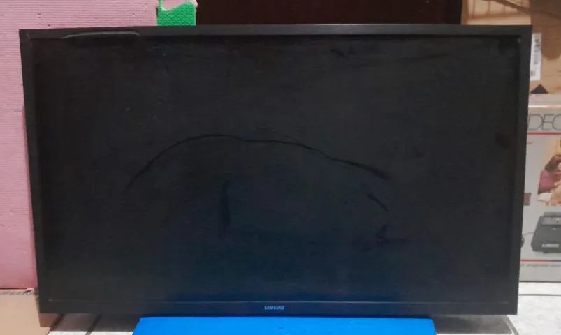 Smart TV Lcd Samsung 32 Polegadas - UN32J4290AG (Tela Quebrada / Leia O Anúncio)