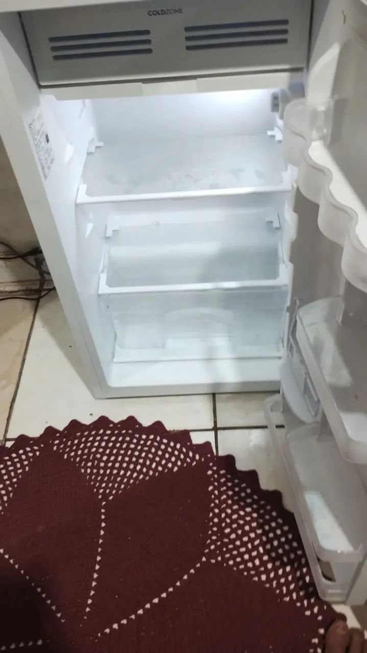 Frigobar $800,00 pouco tempo de uso. - Foto 2