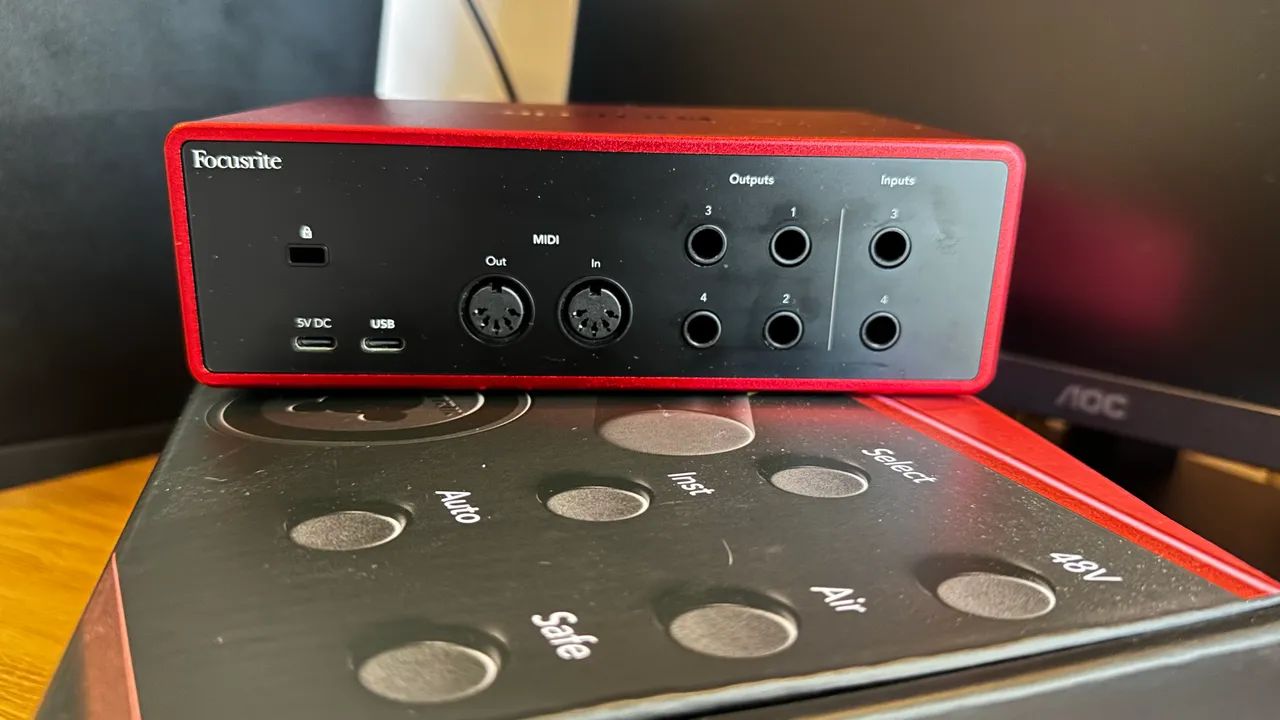Focusrite Scarlett 4i4 4ª Geração 6 Meses de Uso Completa - Foto 5