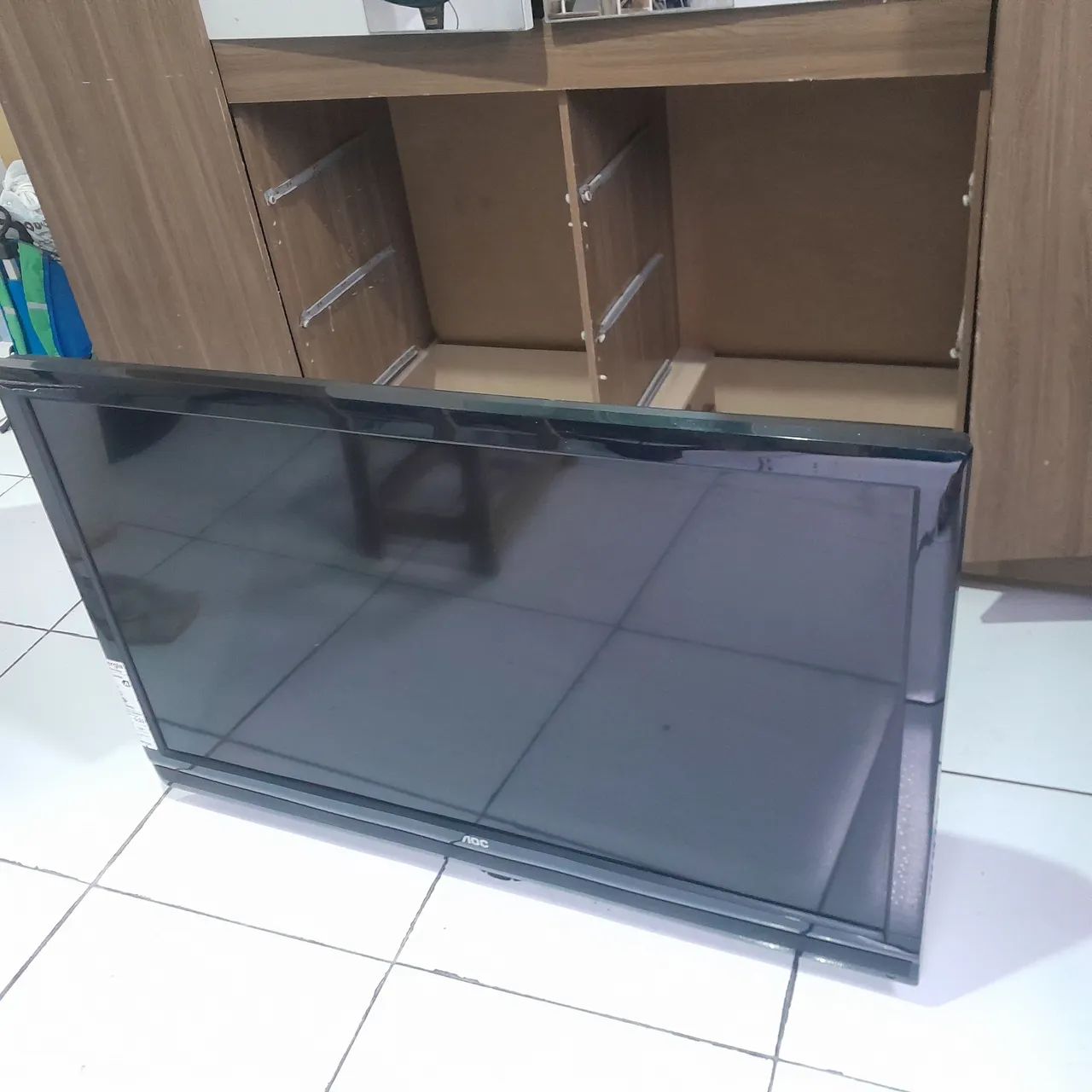 Tv aoc 42 polegadas pra retirada de peças  - Foto 2