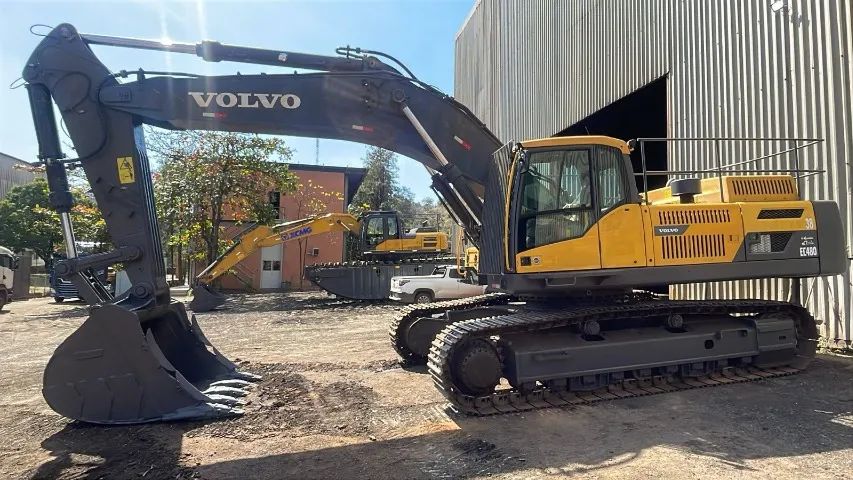 ESCAVADEIRA VOLVO EC480 - Foto 5